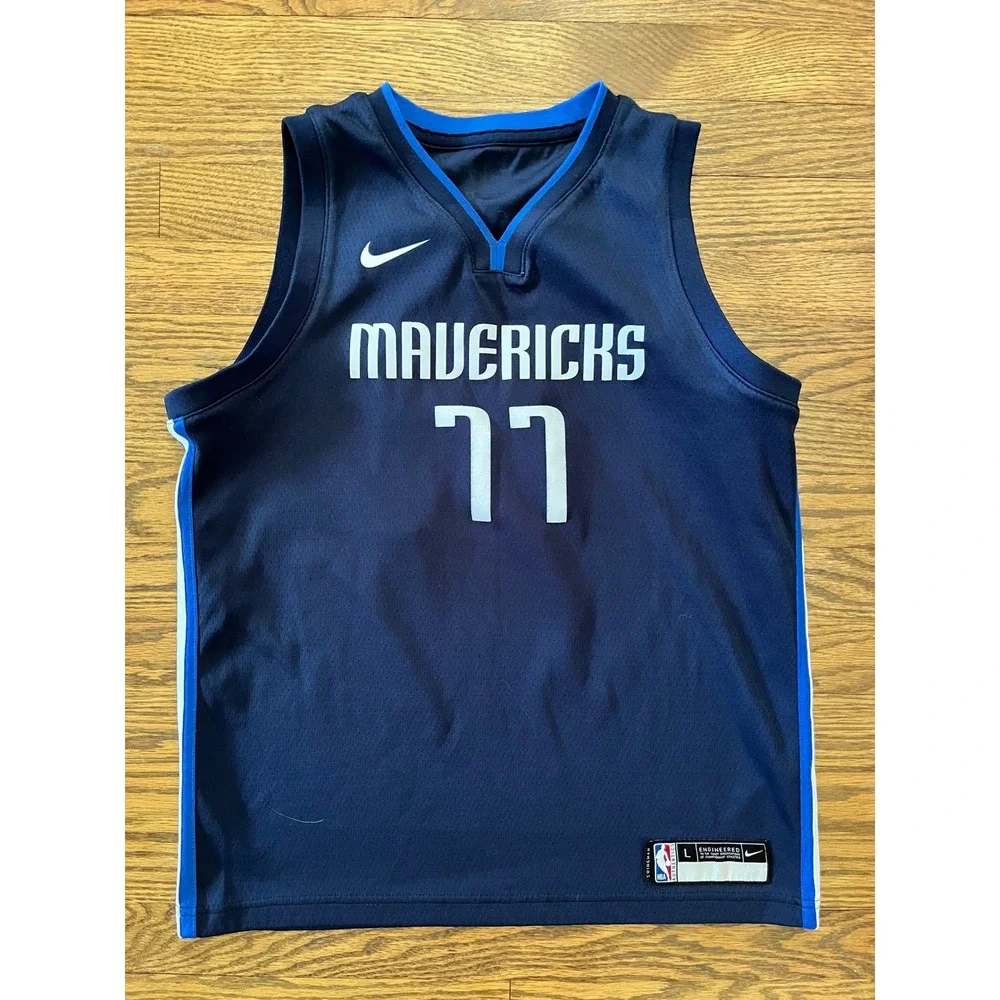 Nike Kids Dallas Mavericks Luka Doncic 77 Swingman Jersey Navy Blue Size L